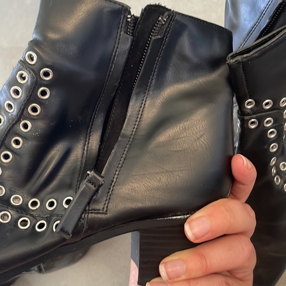 Booties - Picture 4 of 4